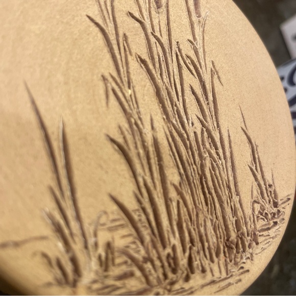 Studio pottery butter keeper “W & K” with wheat grass etching on the top - Picture 8 of 9